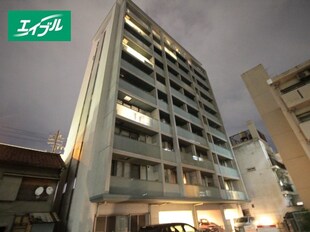 IZ-Residenceの物件外観写真